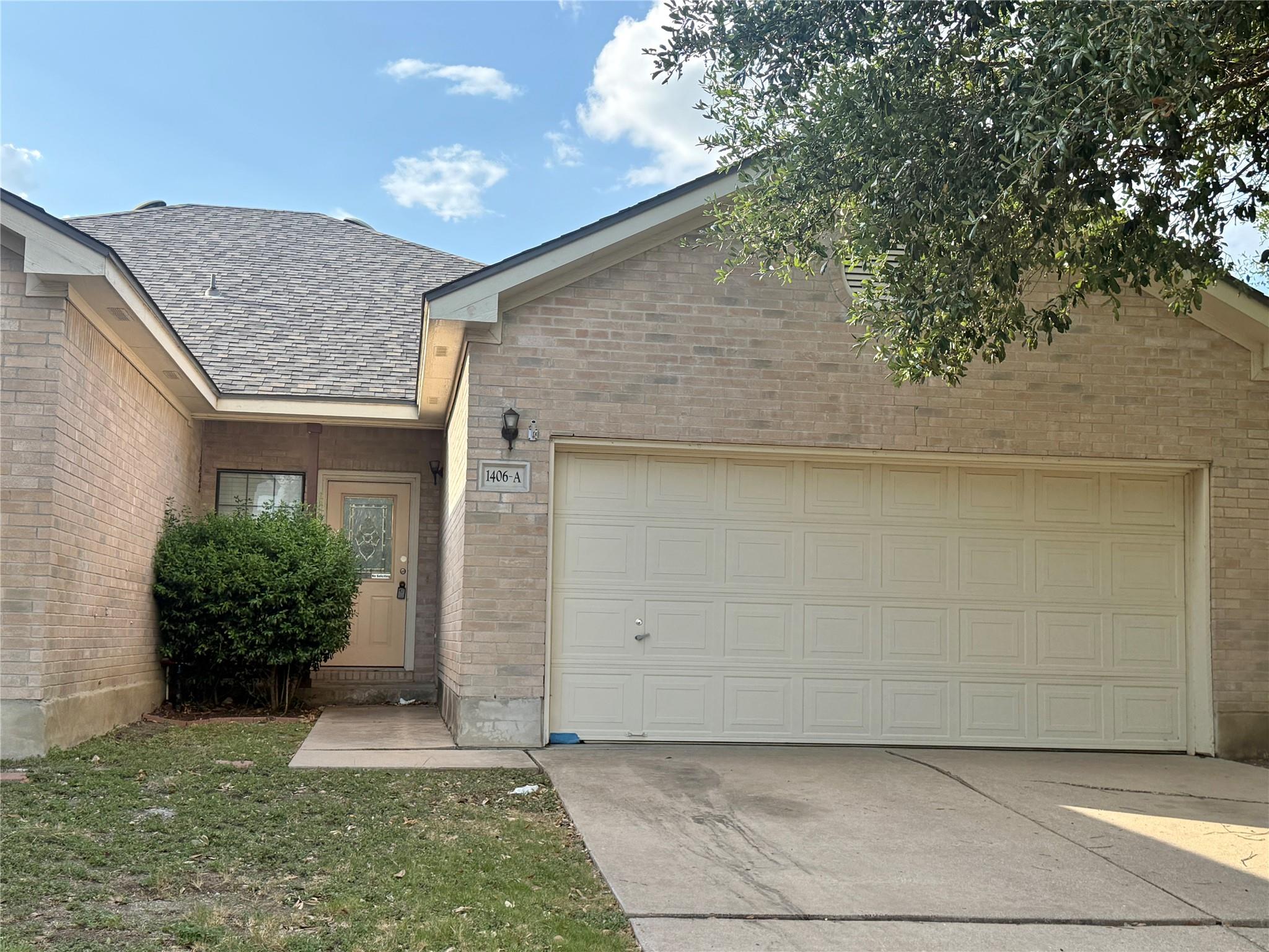 Listing photo 1 of 1406  Bergin Ct  #A