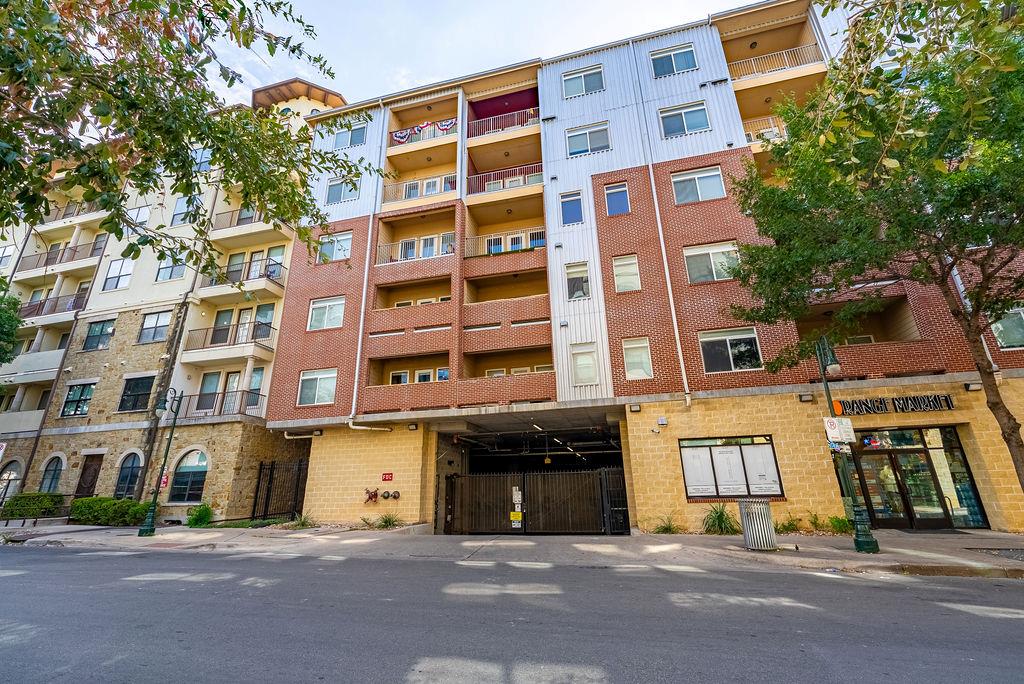 Listing photo 1 of 910 W 25th St  #504