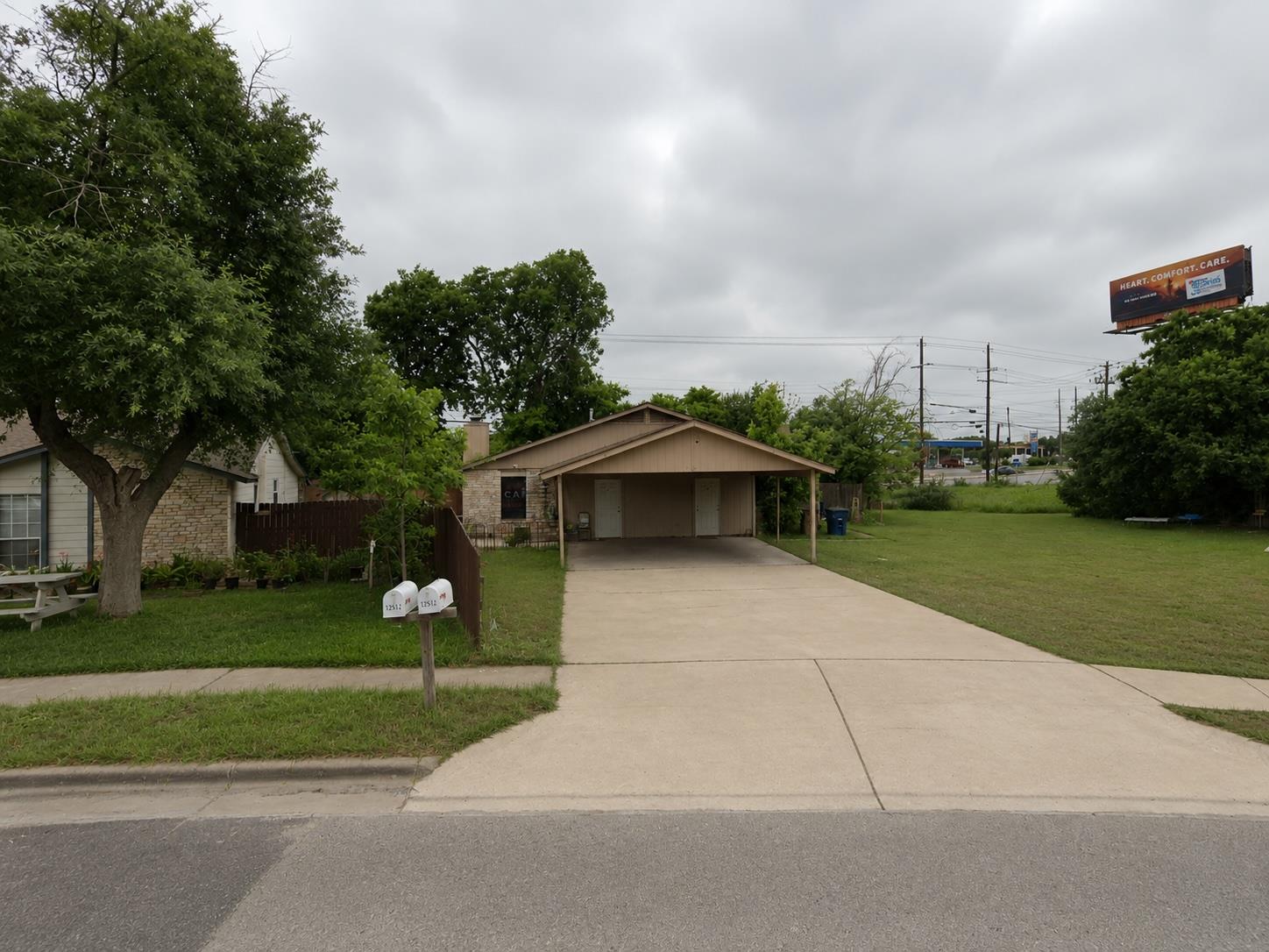 Listing photo 1 of 12512  Esplanade St