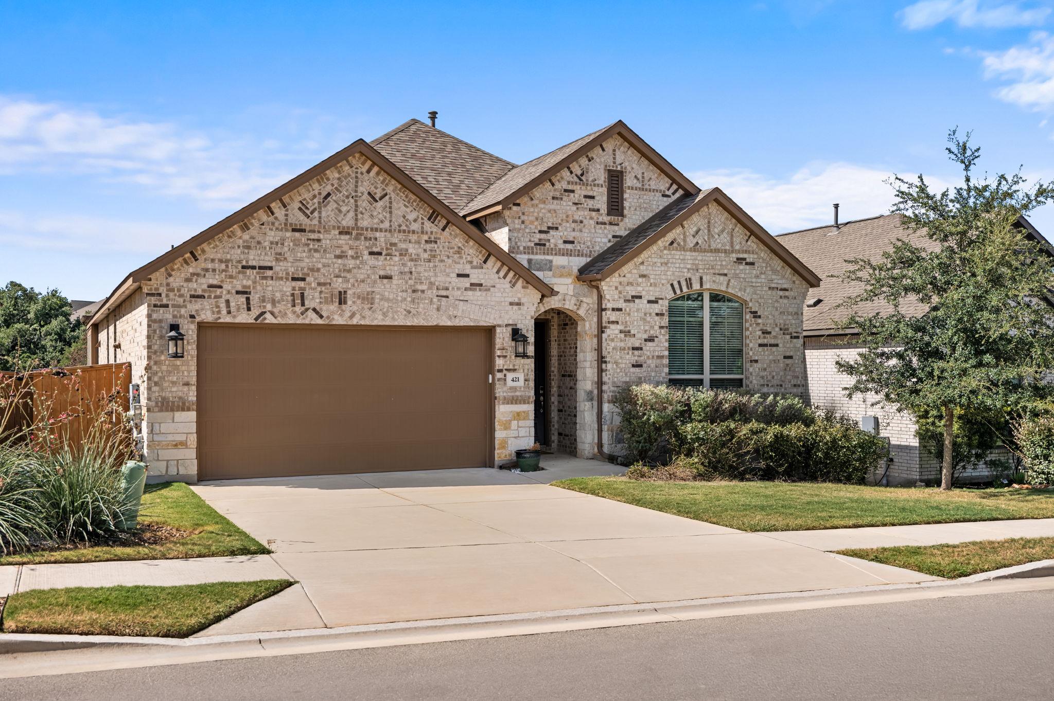 Listing photo 1 of 421  Teakmill Trl
