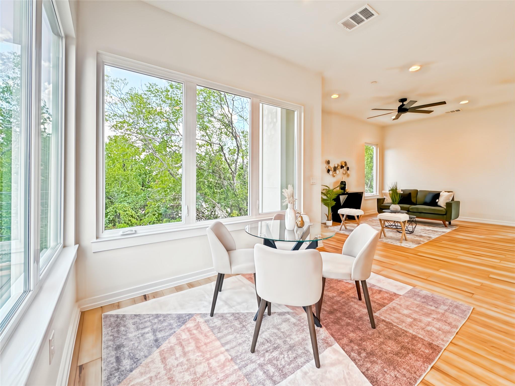 Listing photo 1 of 2309  Montopolis Dr  #8