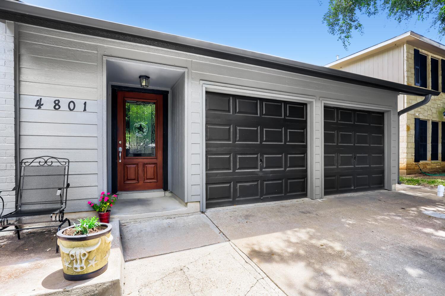 Listing photo 1 of 4801  Saguaro Rd