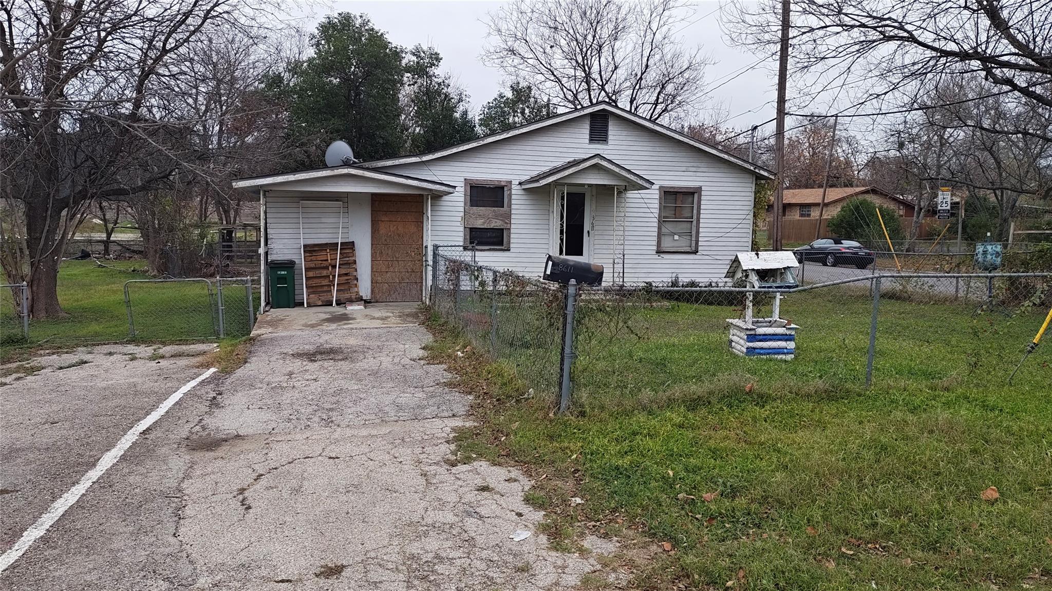 Listing photo 1 of 8611  Georgian Dr