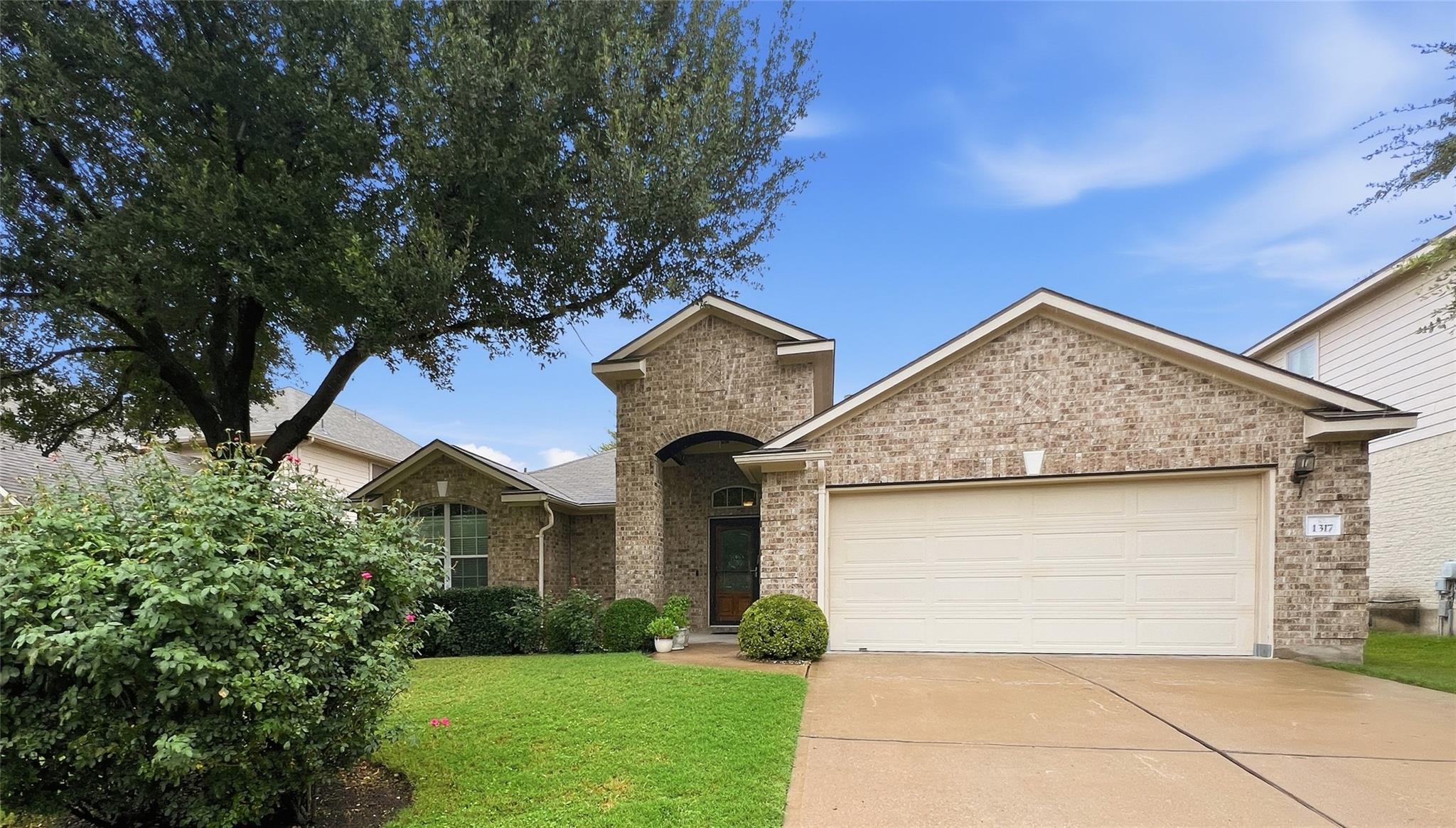Listing photo 1 of 1317  Irish Moss Trl