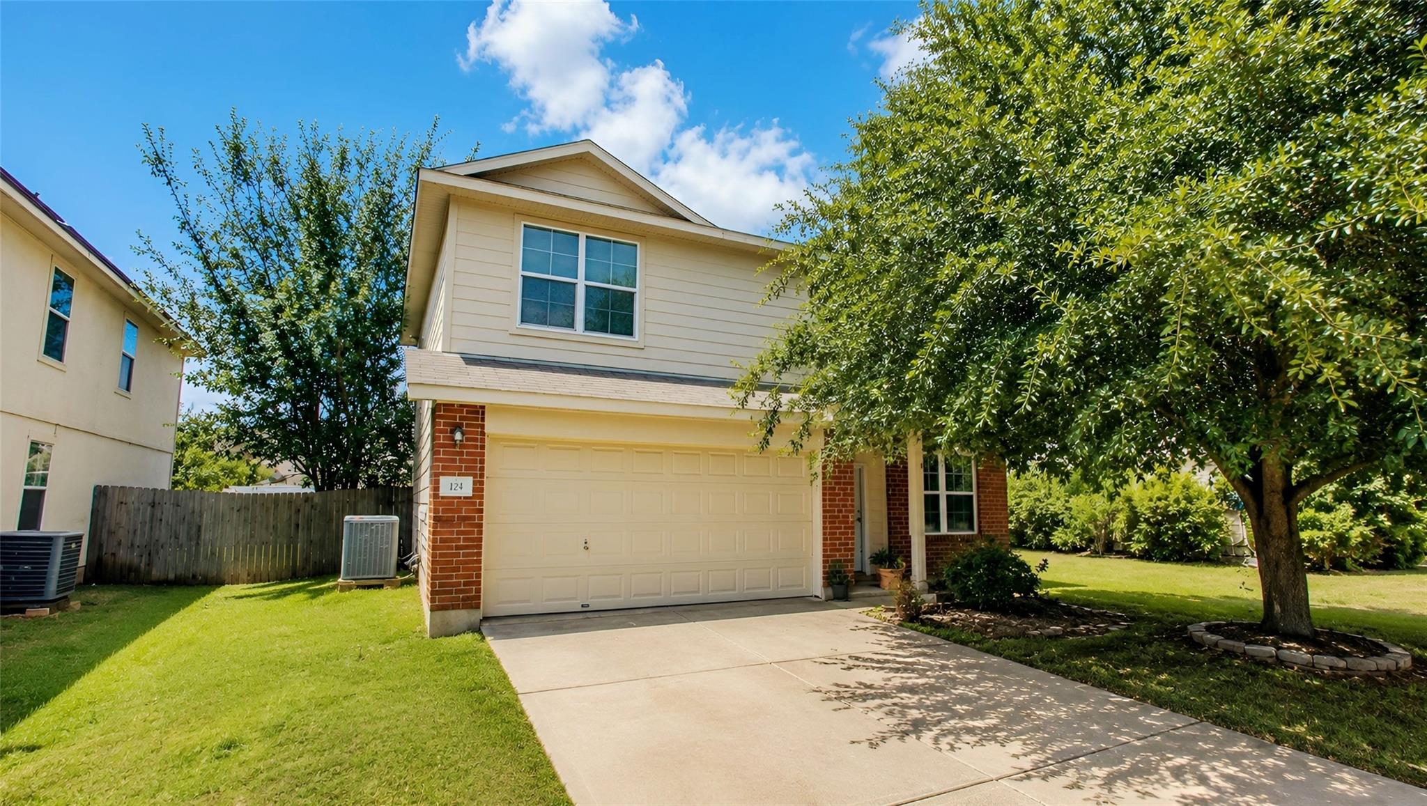 Listing photo 1 of 121  Wegstrom St