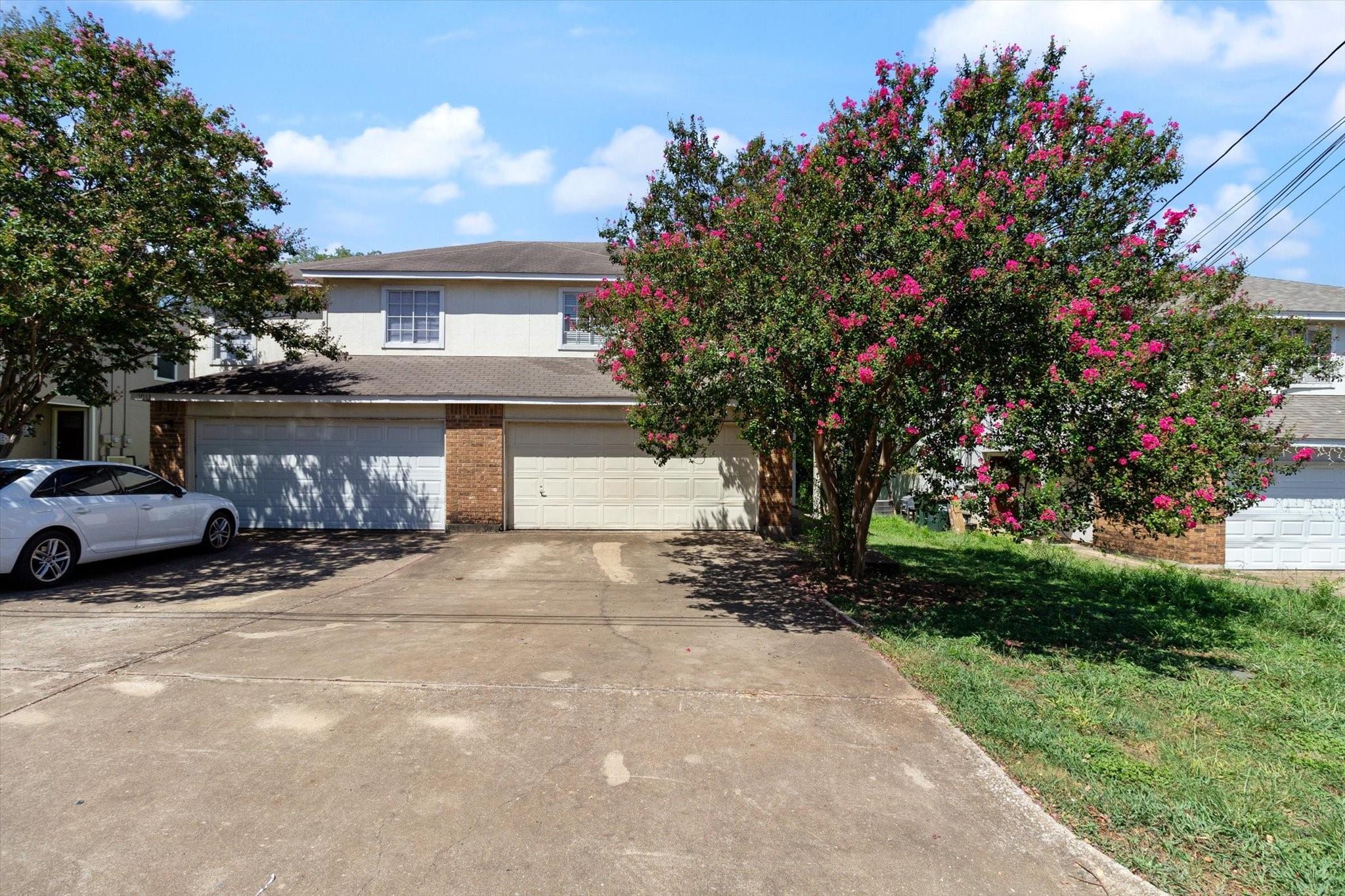 Listing photo 1 of 1013-1015  Sagewood Trl  #1013-1015