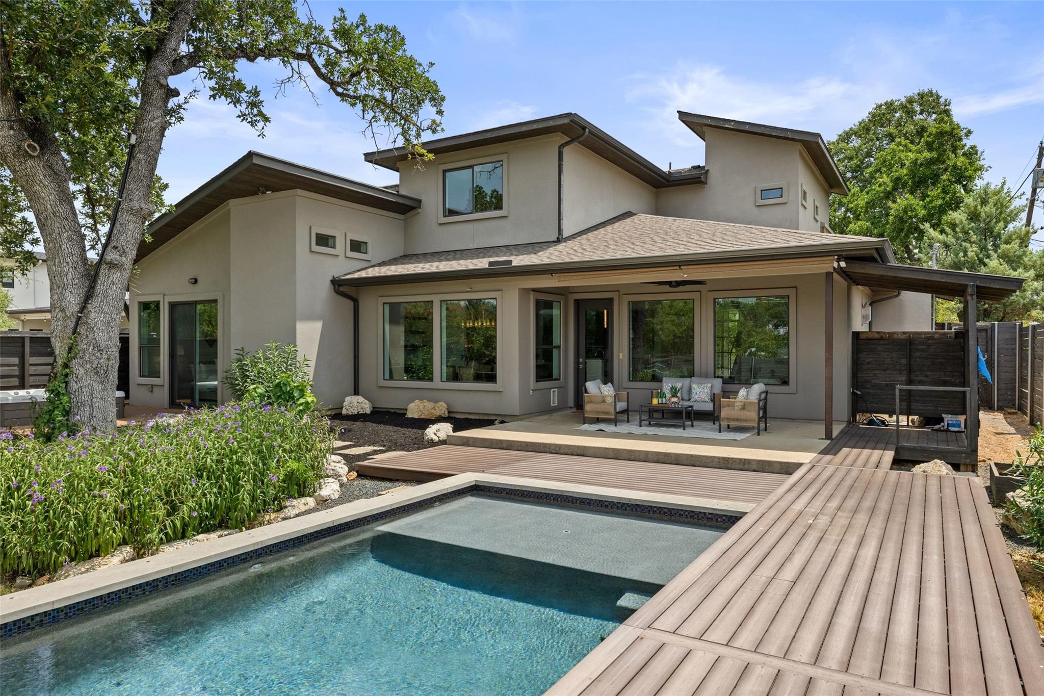 Listing photo 1 of 10804  Rush Rd  #2