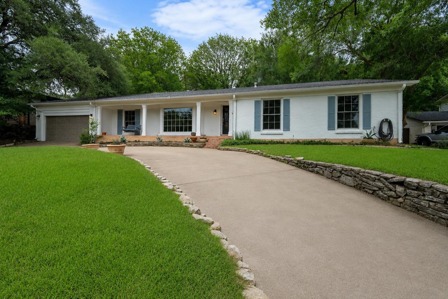 Listing photo 1 of 3405  Cascadera Dr