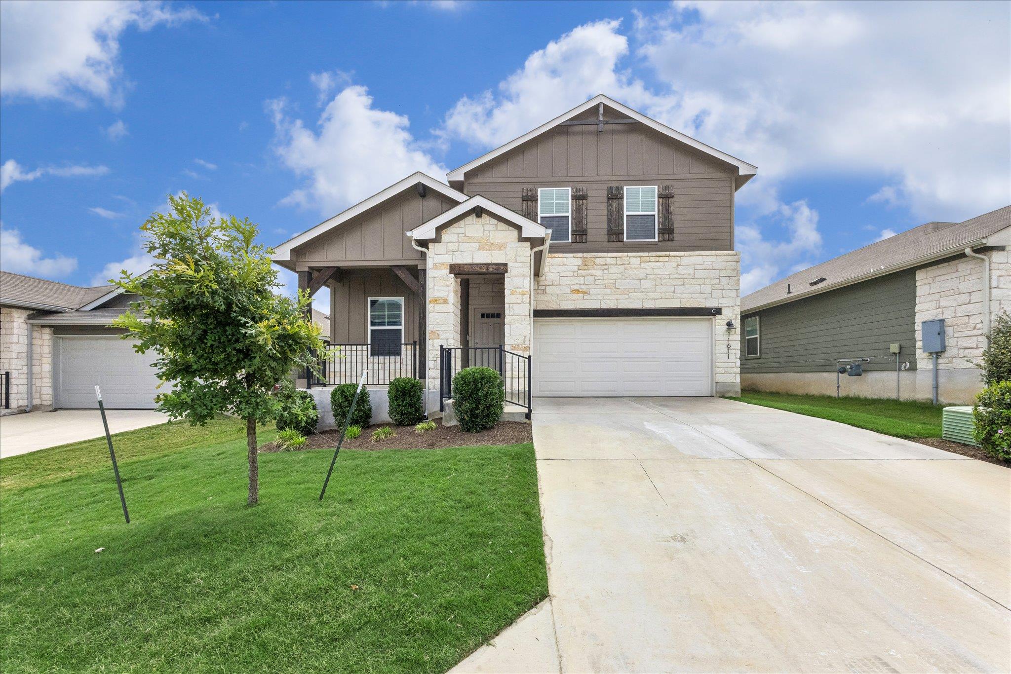 Listing photo 1 of 11611  Copperstone Ave