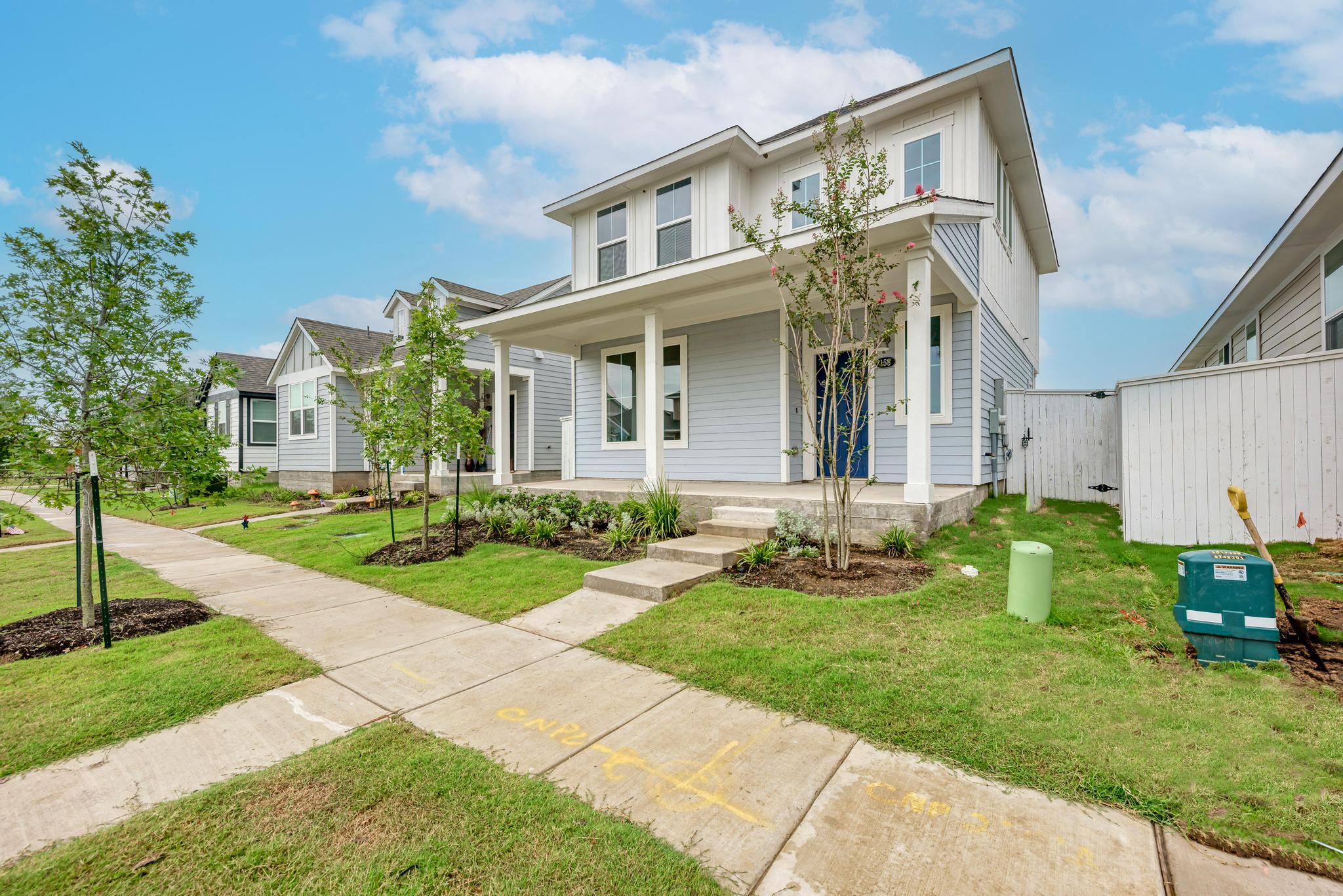 Listing photo 1 of 158  Daylily Dr
