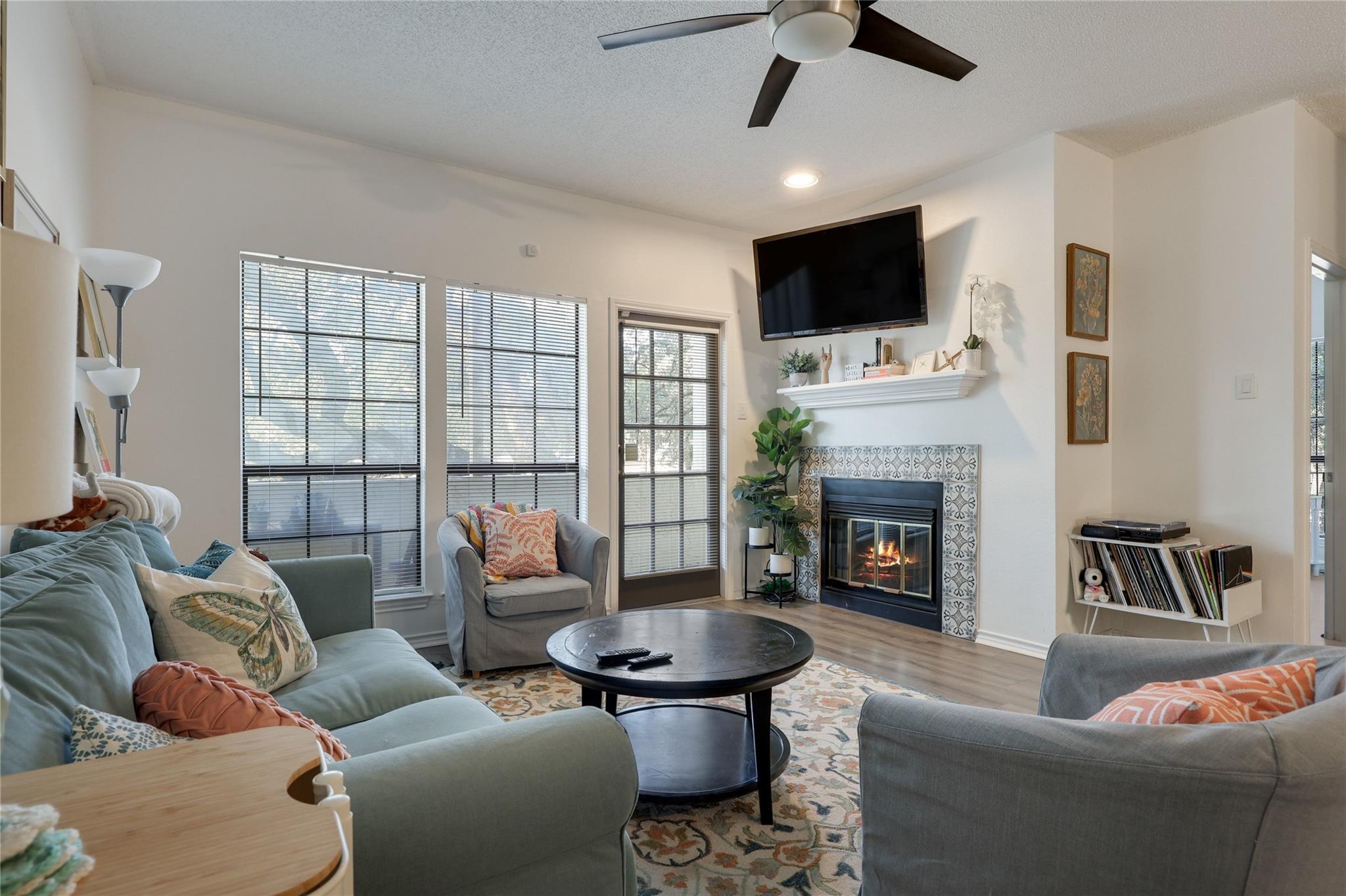 Listing photo 1 of 3001  Cedar St  #A-211