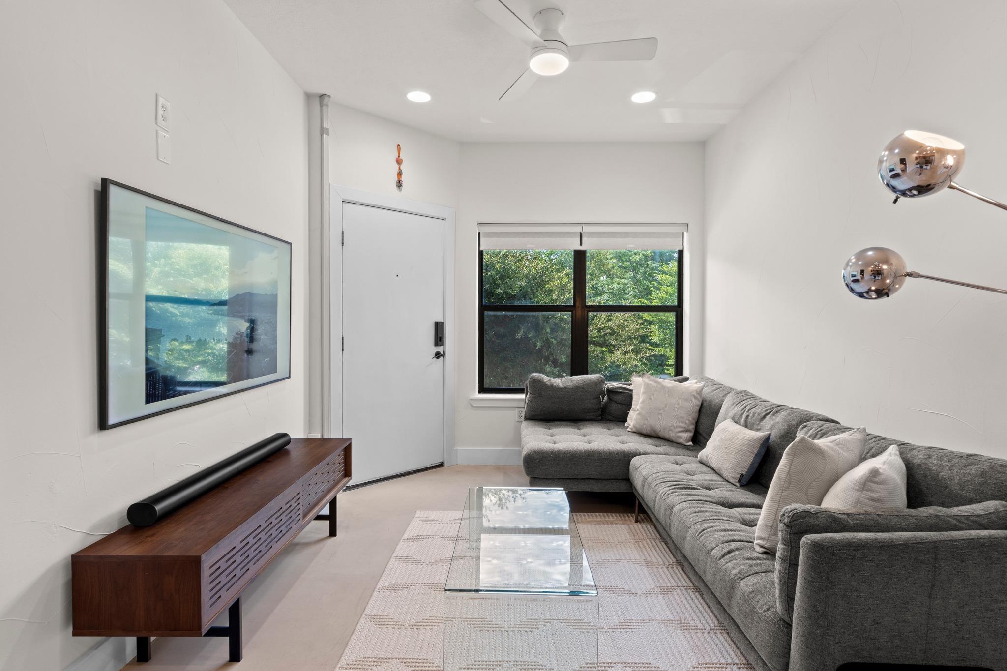 Listing photo 1 of 1807  Poquito St  #30