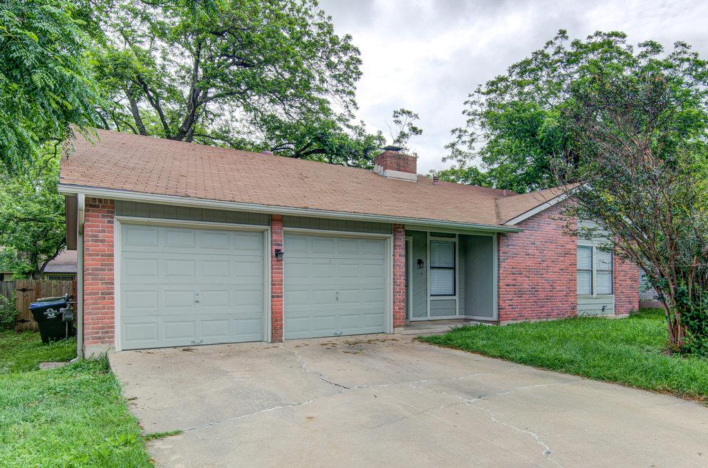 Listing photo 1 of 12111  Missel Thrush Ct