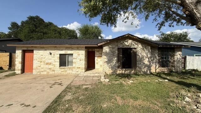 Listing photo 1 of 1902  Bradmore Dr