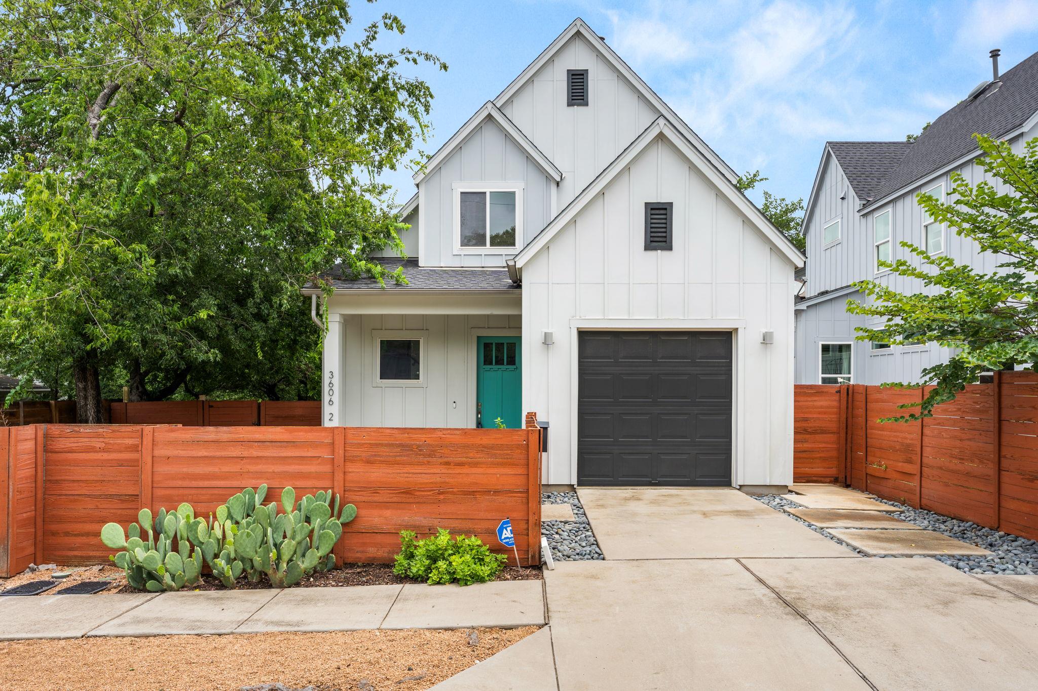 Listing photo 1 of 3606  Villa Ct  #2