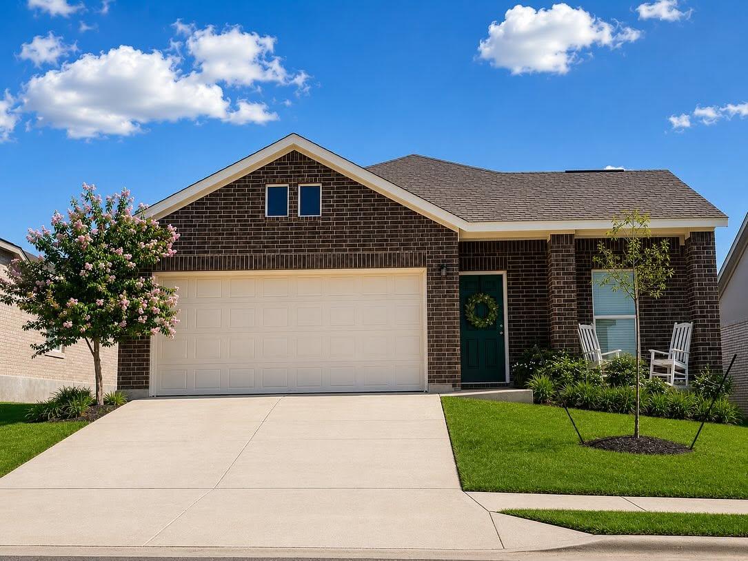 Listing photo 1 of 120  Greystone Ct
