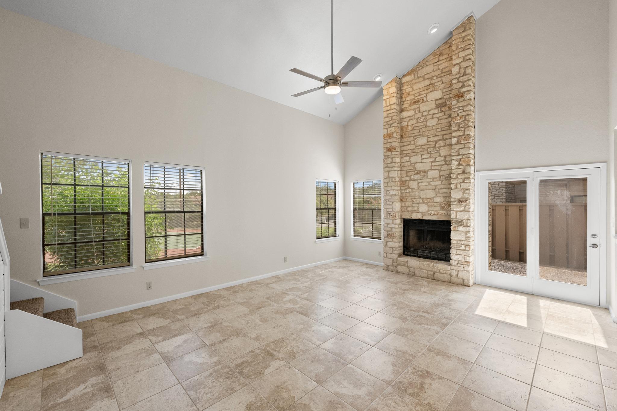 Listing photo 1 of 2201  Lakeway Blvd  #39