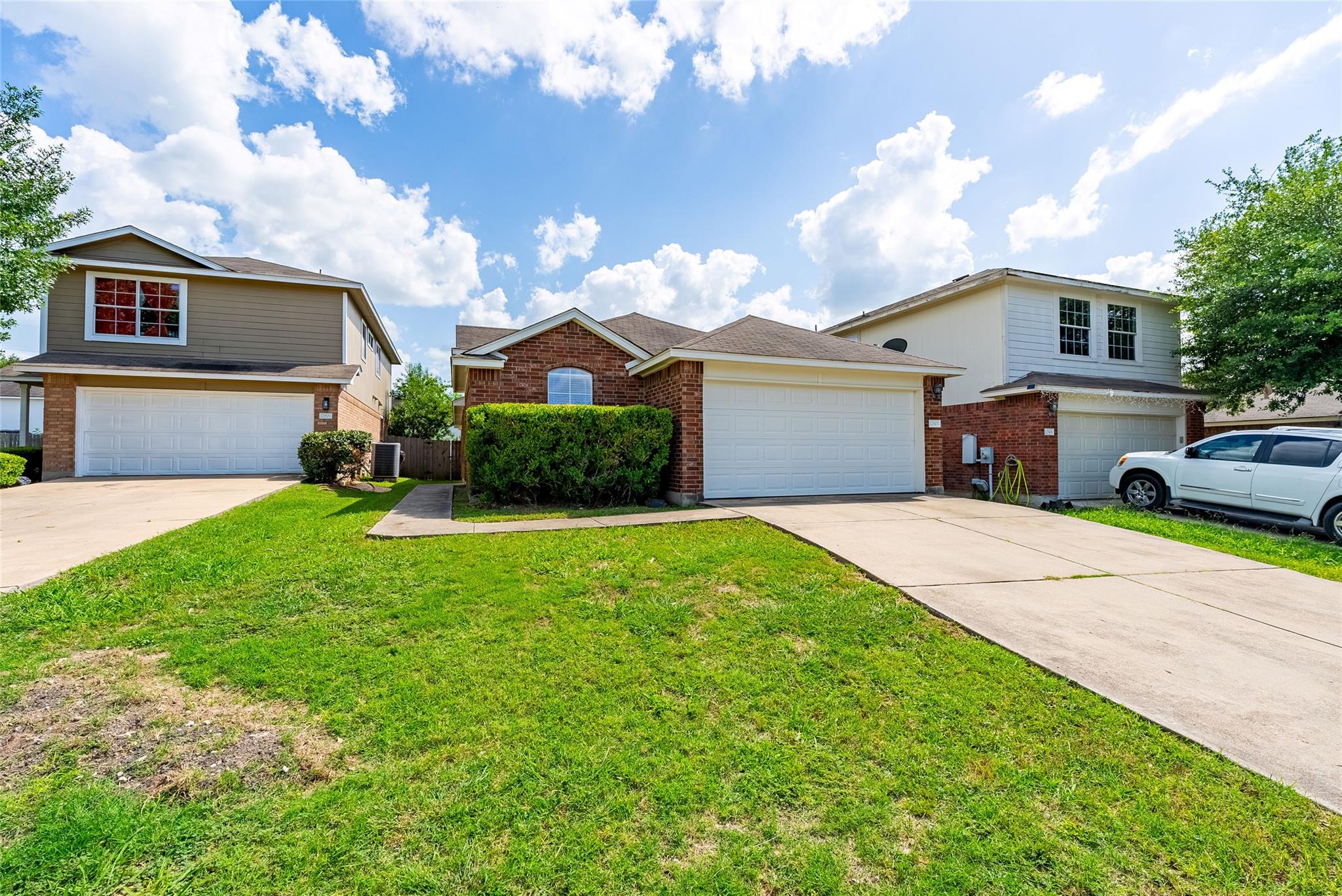 Listing photo 1 of 12905  Thomas Jefferson St