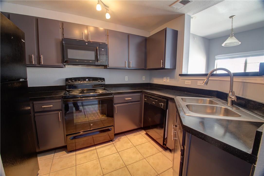 Listing photo 1 of 2320  Gracy Farms Ln  #1321