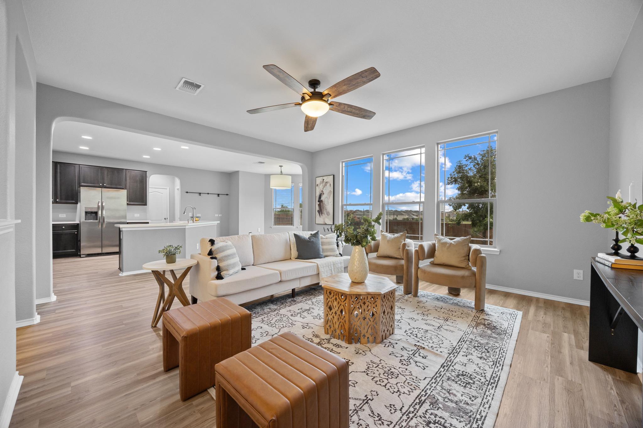 Listing photo 1 of 1209  Toltec Trl