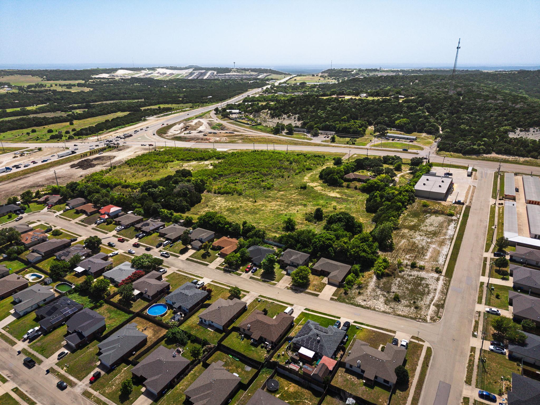 Listing photo 1 of 1101 W Business 190 None
