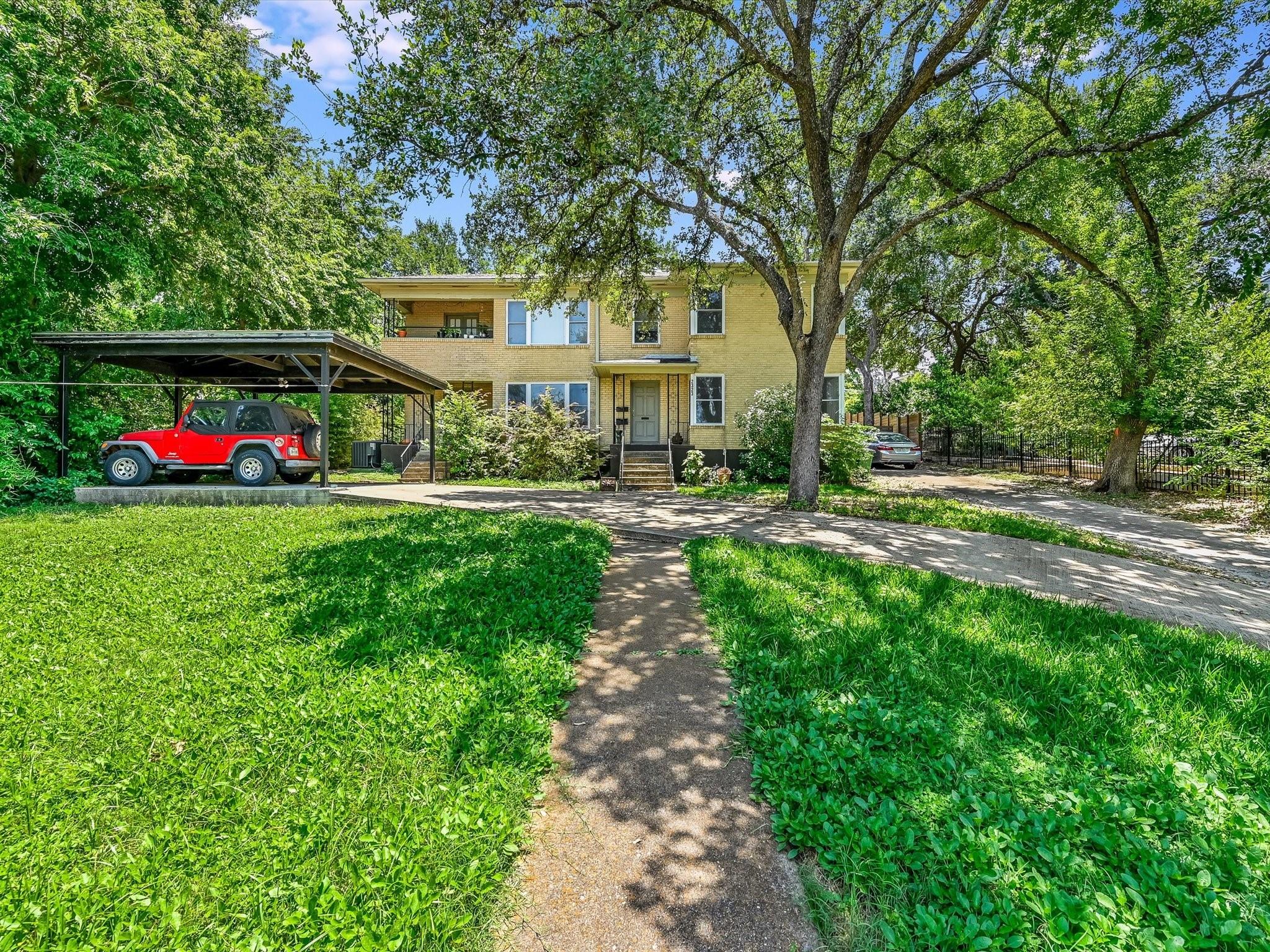 Listing photo 1 of 2323  Hartford Rd