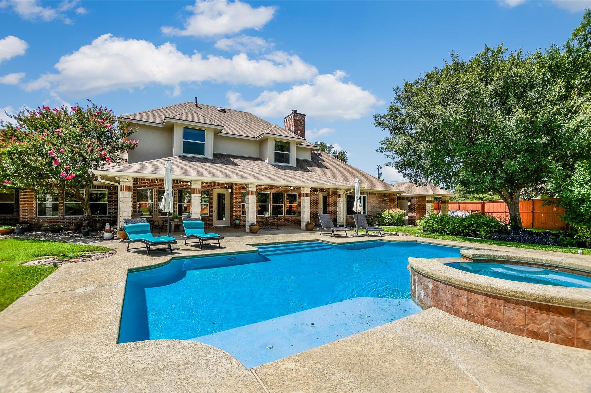 Listing photo 1 of 200  Diamond Trl