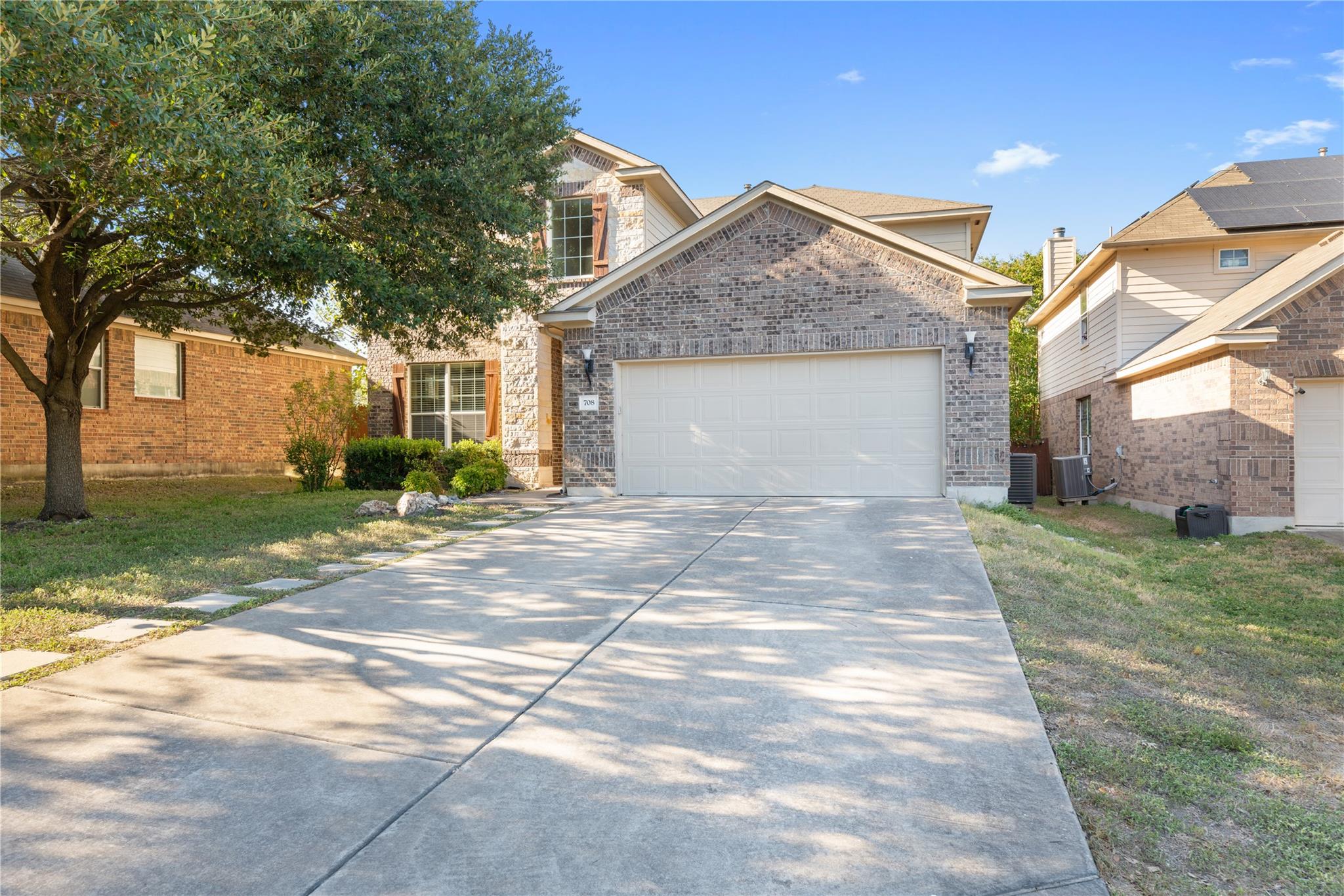 Listing photo 1 of 708  Marc Taylor Dr