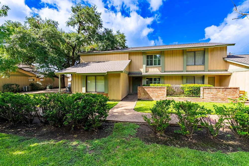 Listing photo 1 of 9604  Blue Creek Ln