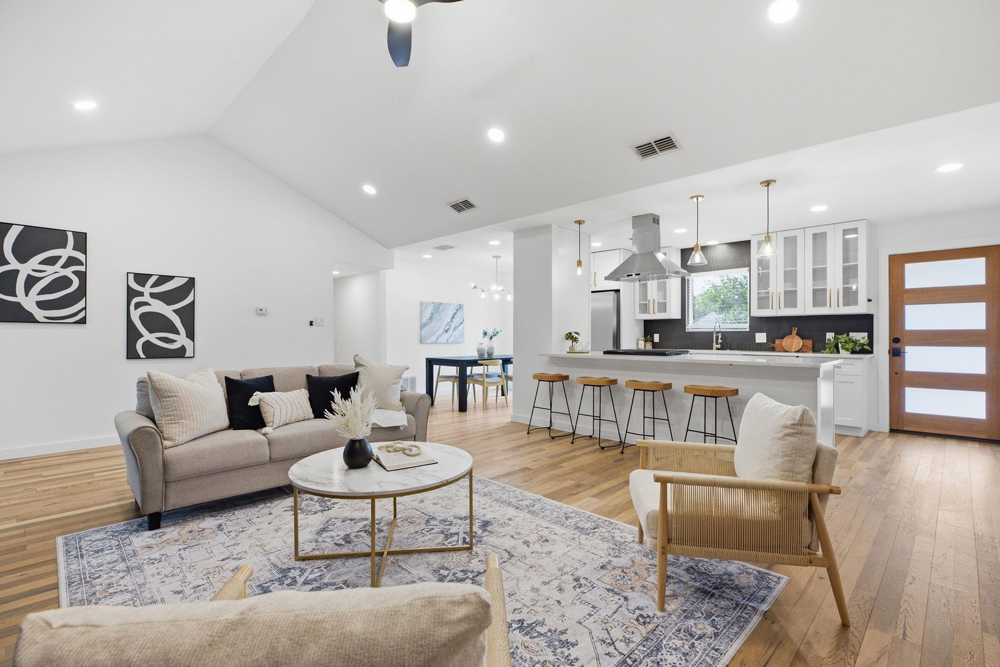 Listing photo 1 of 9004  Blue Quail Dr