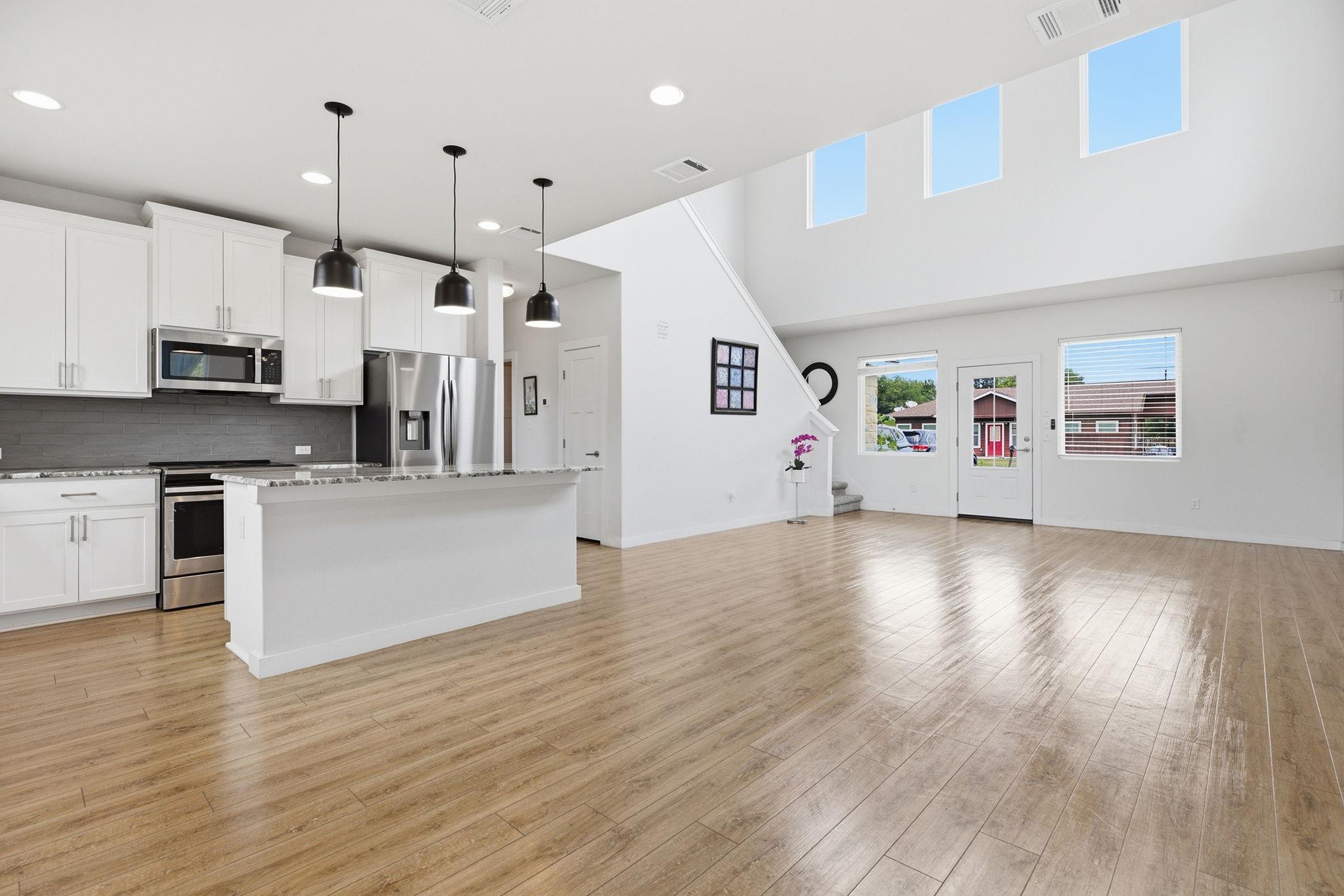 Listing photo 1 of 103  Waianae Ct