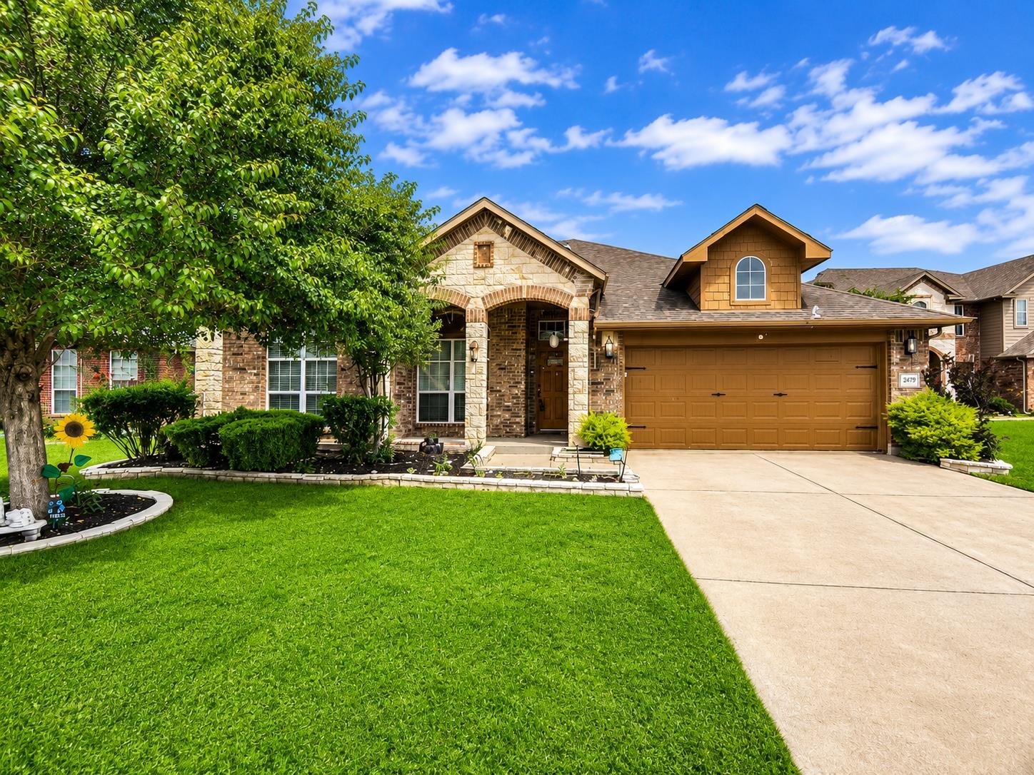 Listing photo 1 of 1012  Wallin Farms Cv