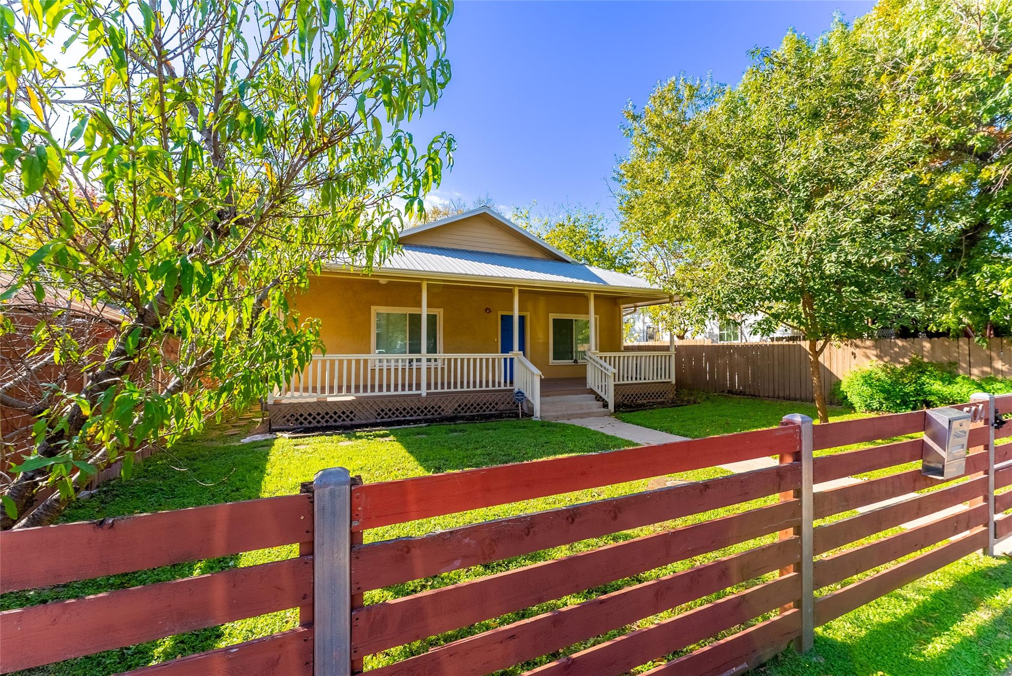 Listing photo 1 of 1209 E 3rd St