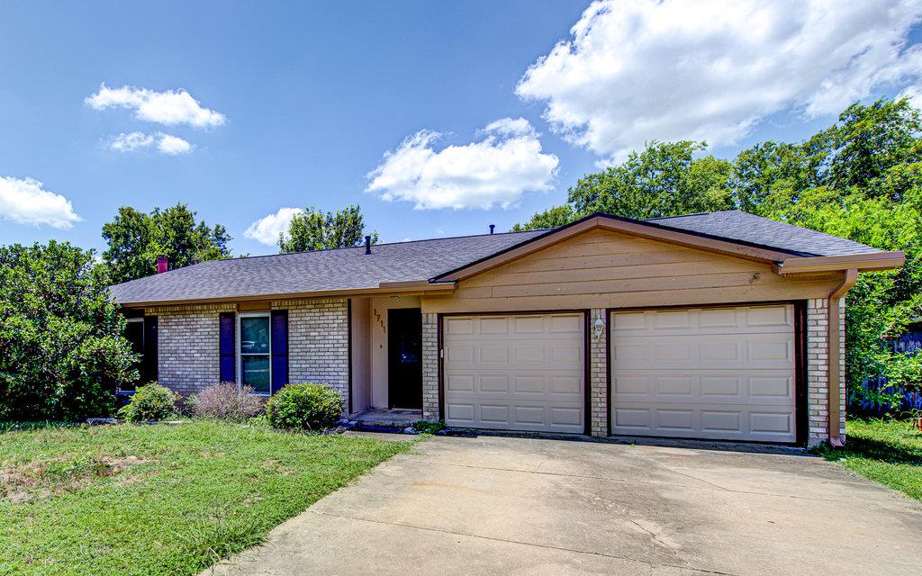 Listing photo 1 of 1711  Cricket Hollow Dr