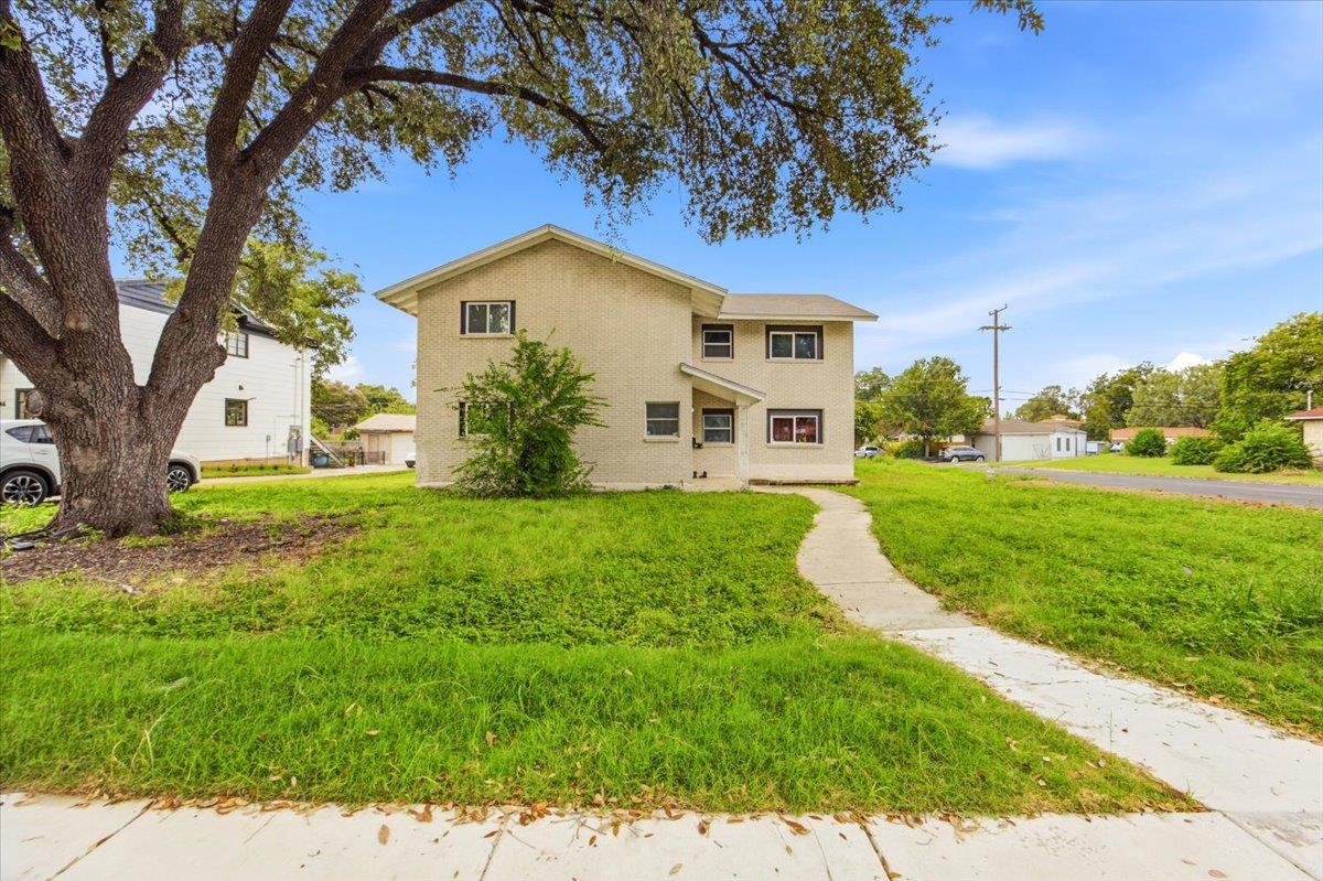 Listing photo 1 of 152/154  Shadwell Dr