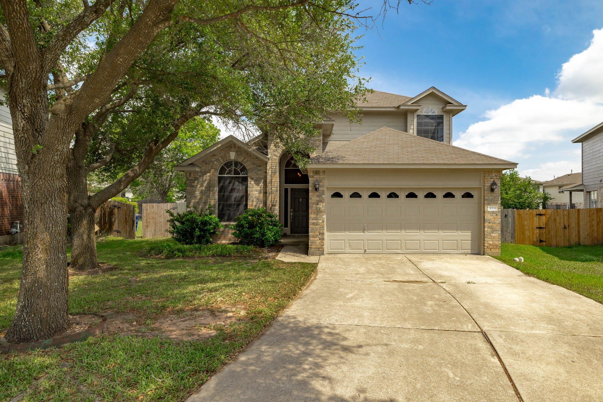 Listing photo 1 of 14444  Lilley Brook Cv
