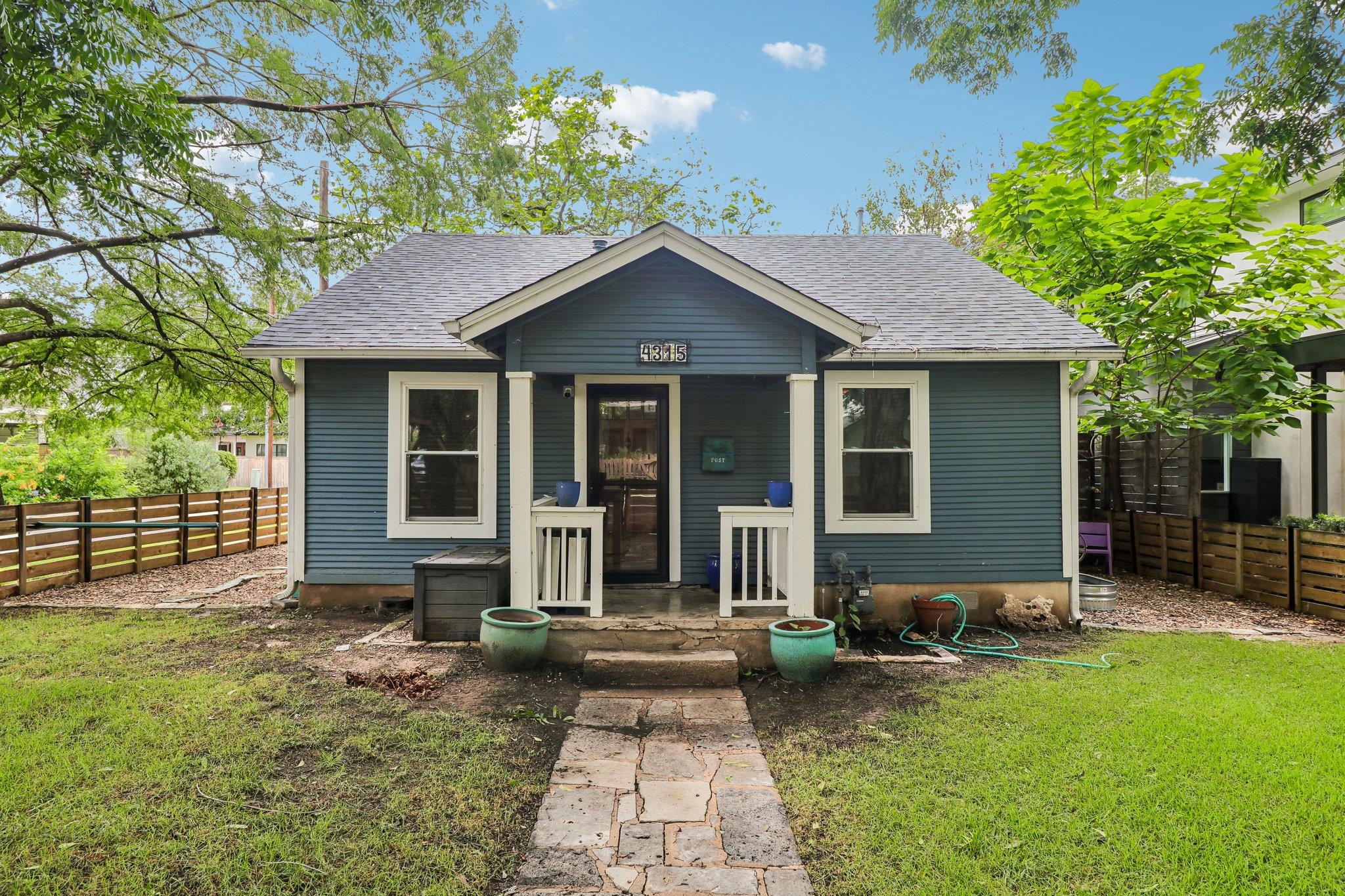 Listing photo 1 of 4315  Bellvue Ave