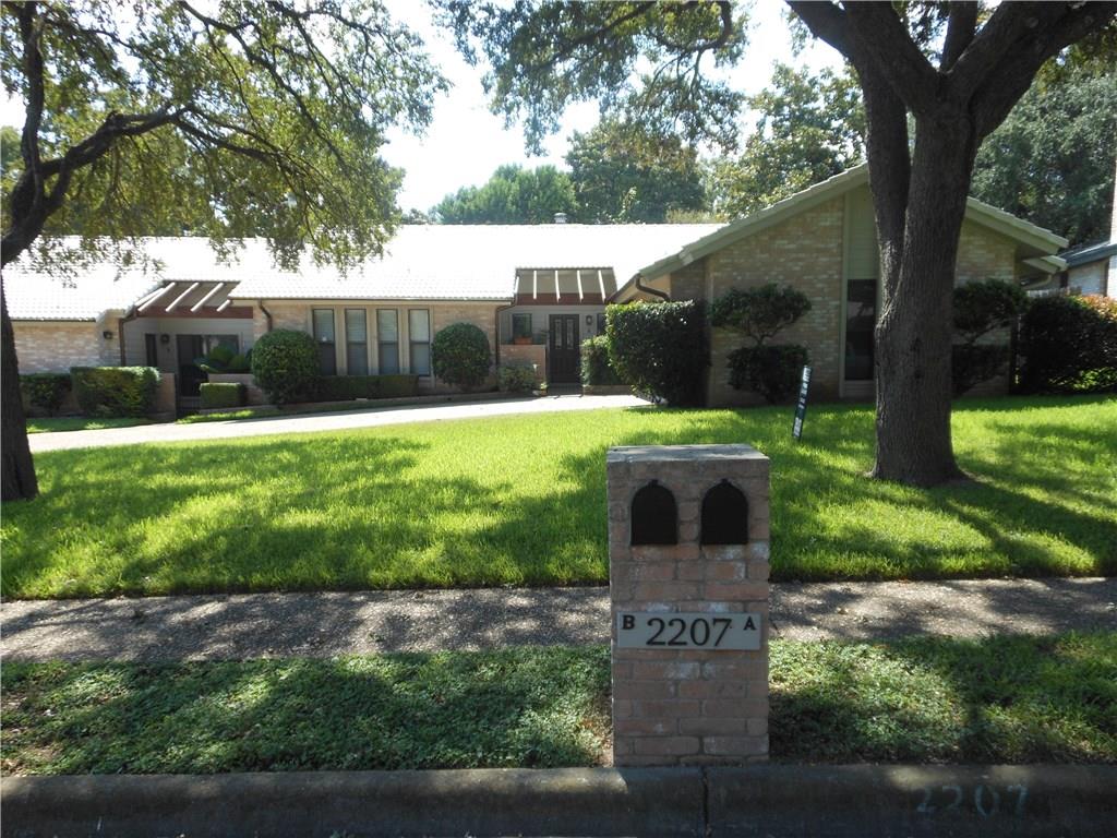 Listing photo 1 of 2207 E Boca Raton Dr  #A