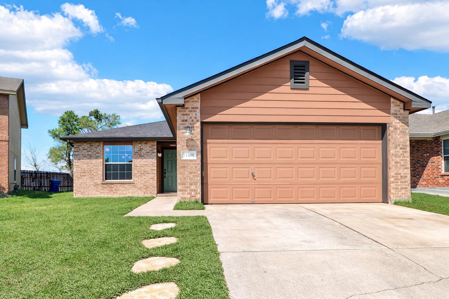 Listing photo 1 of 13508  Sierra Wind Ln