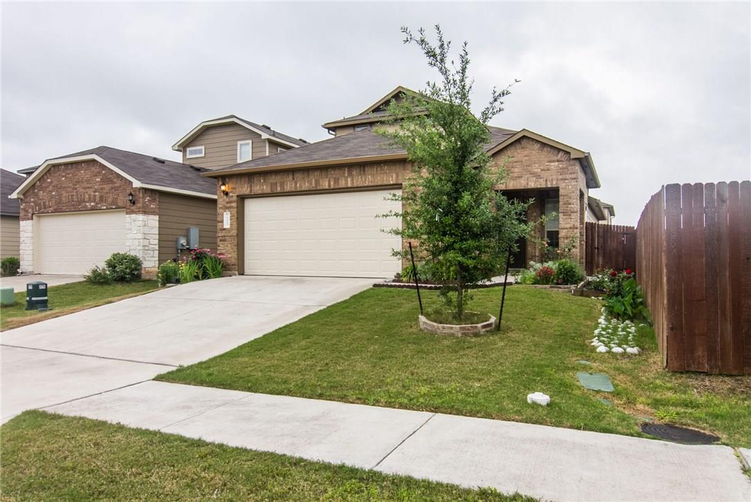 Listing photo 1 of 16009  Hawthorne Heights Trl