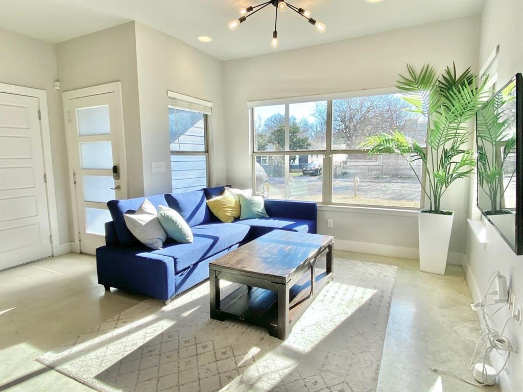 Listing photo 1 of 1300 E 3rd St  #A