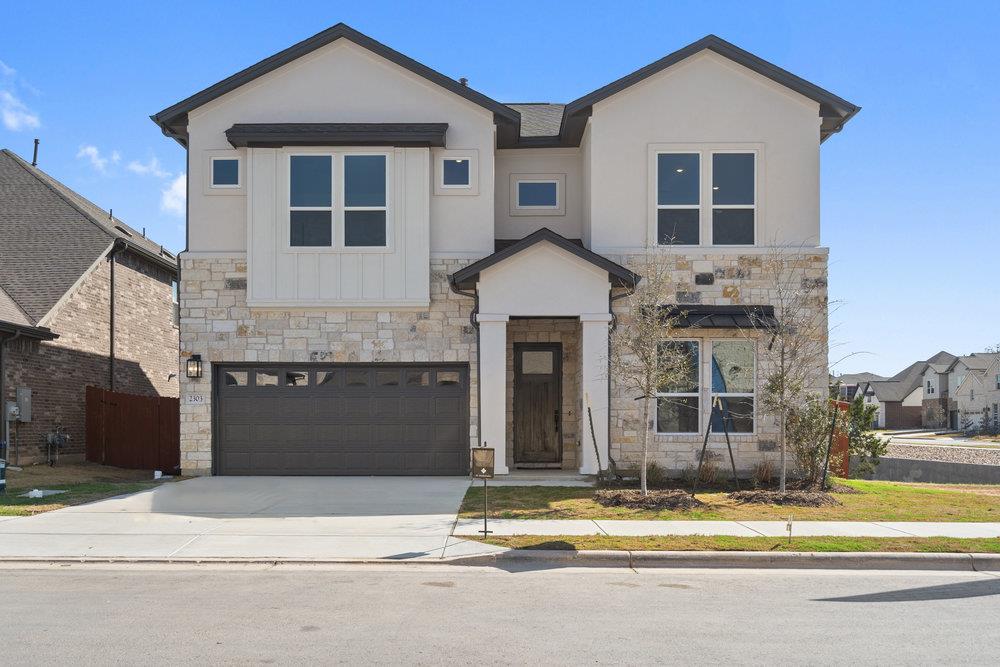 Listing photo 1 of 1231  Robin Trl