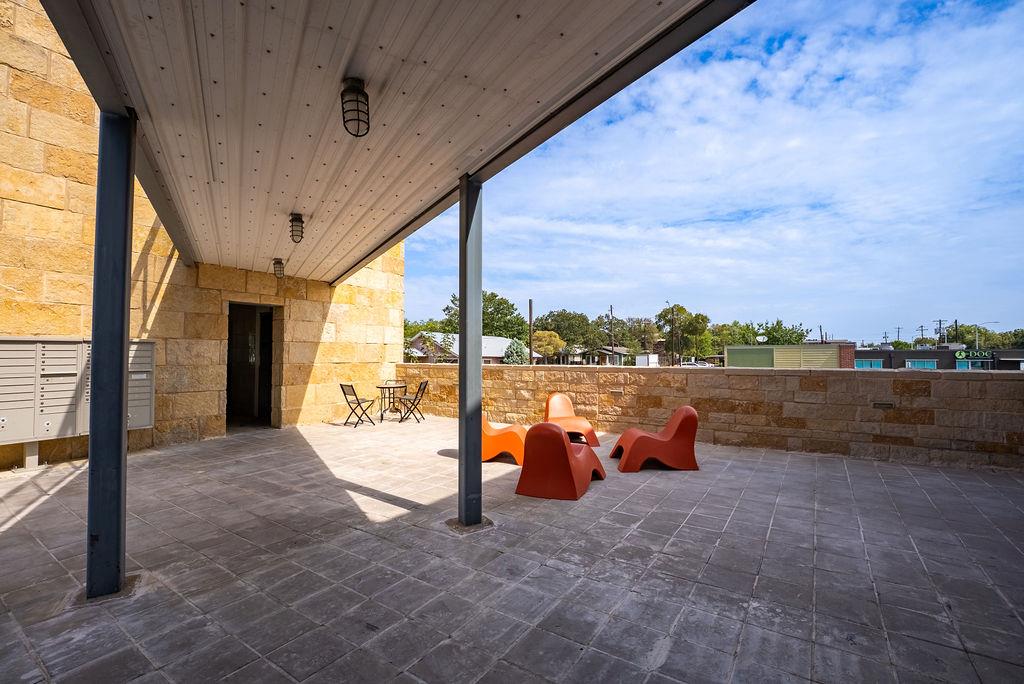 Listing photo 1 of 3016  Guadalupe St  #208