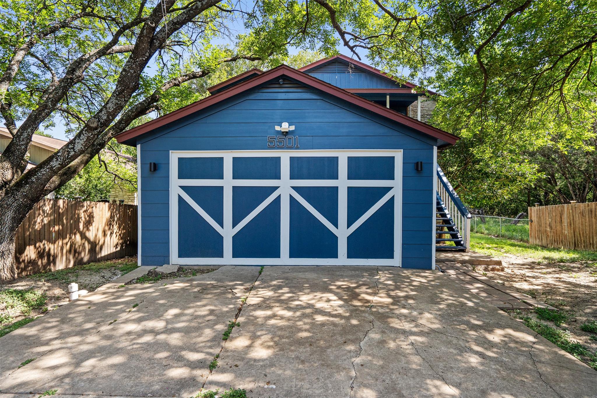 Listing photo 1 of 5501  Spring Meadow Rd  #B