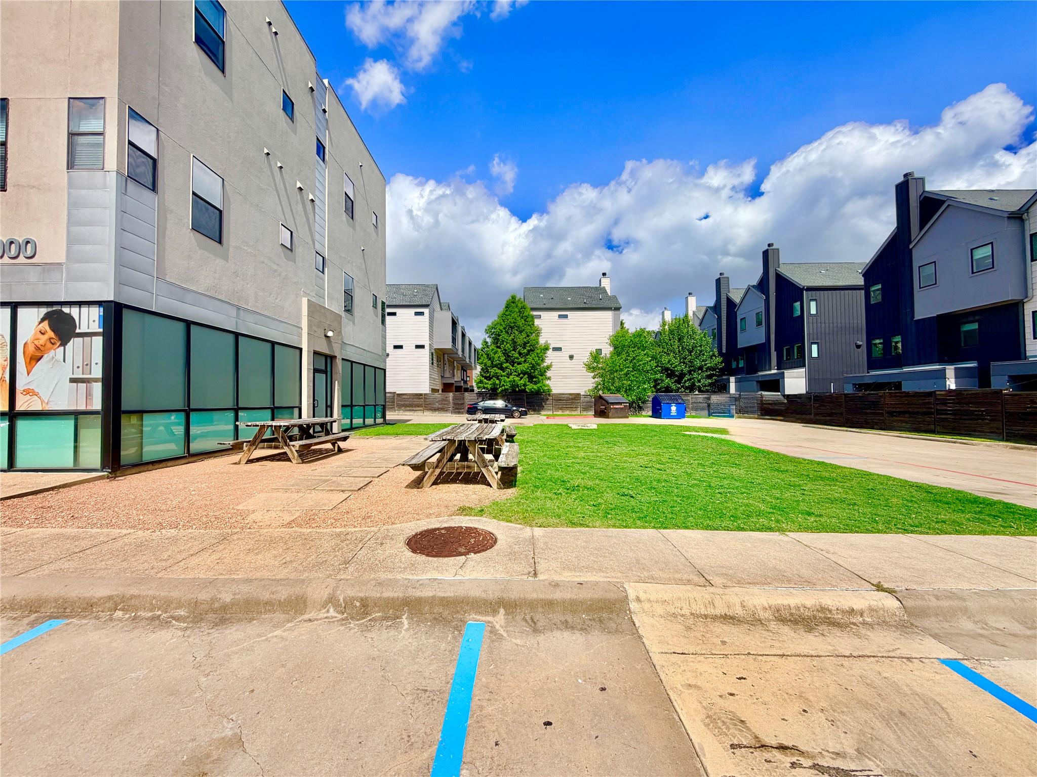 Listing photo 1 of 6000 S Congress Ave  #Courtyard