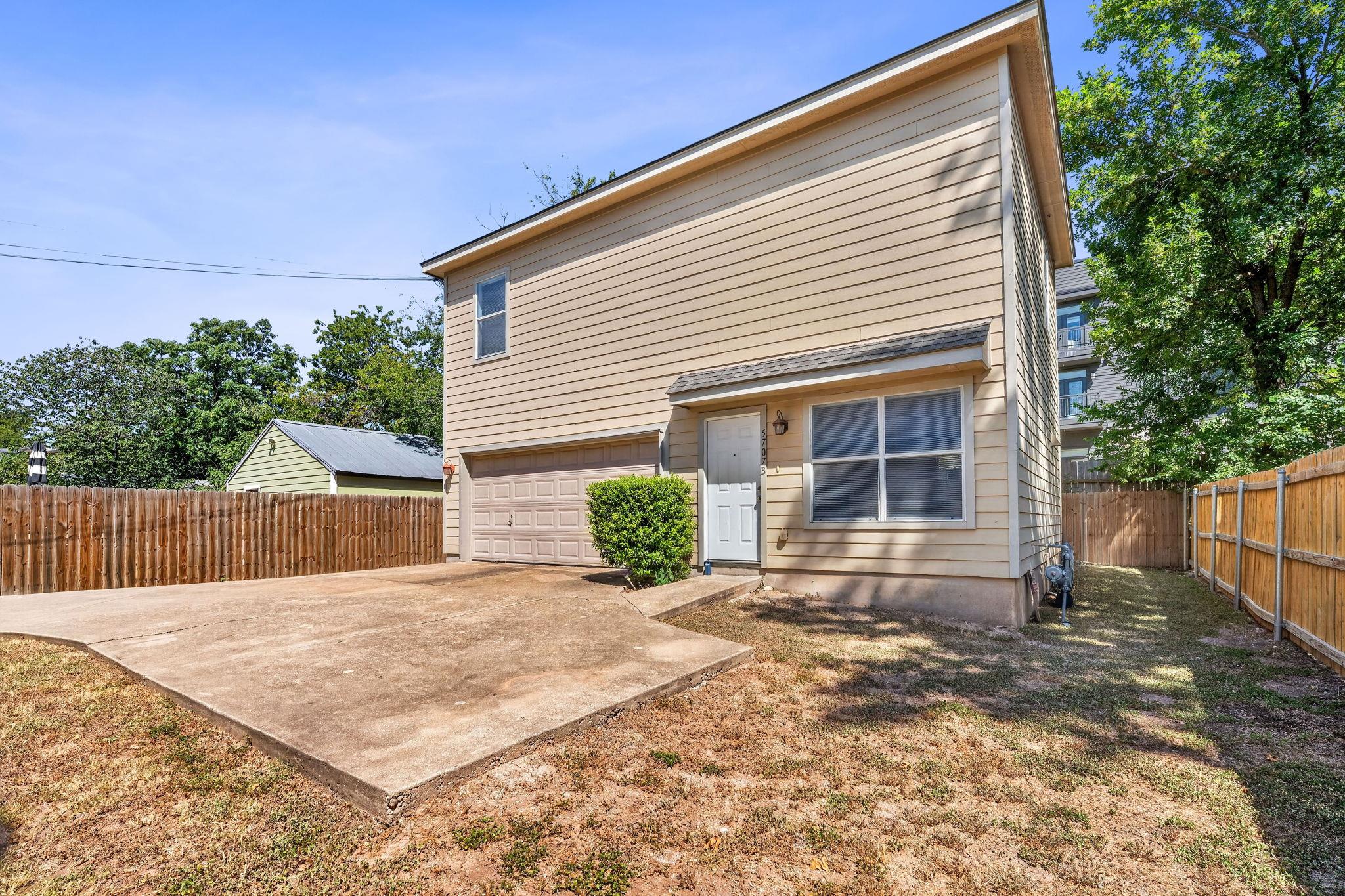 Listing photo 1 of 5707  Woodrow Ave  #B
