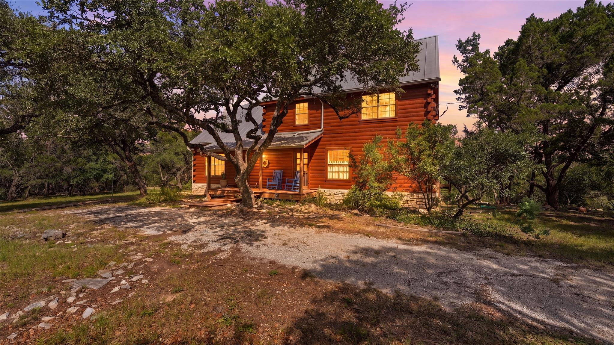 Listing photo 1 of 800  Woodcreek Ranch Rd