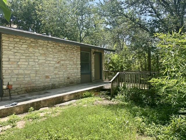 Listing photo 1 of 1103  Hillyer St  #A/B