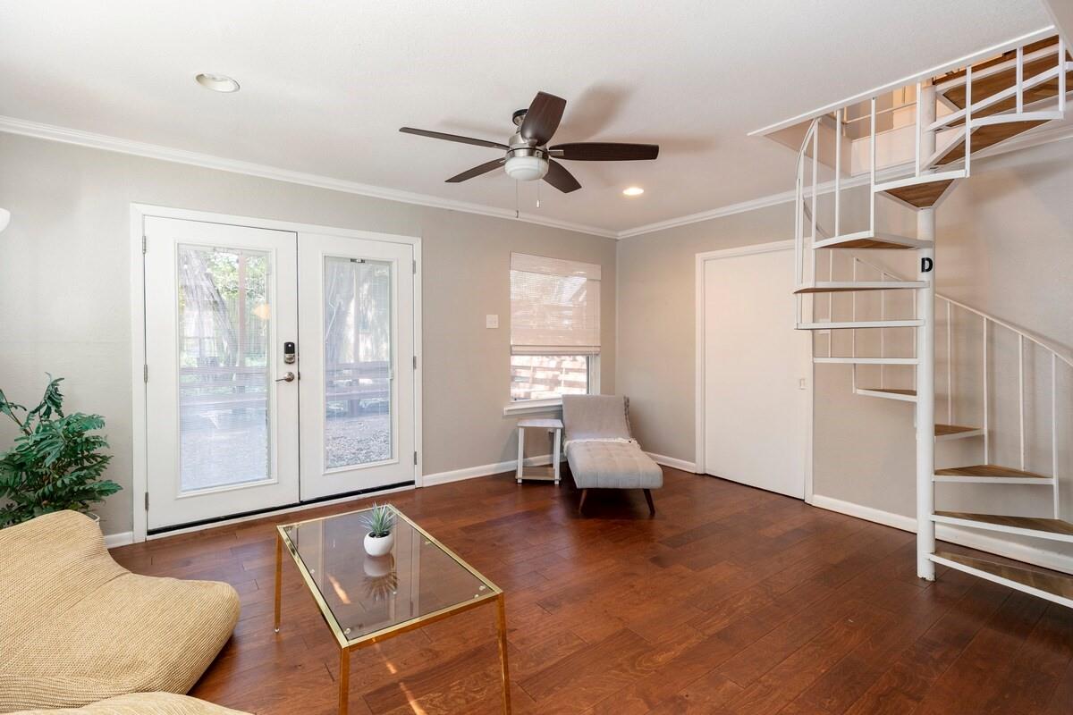 Listing photo 1 of 1711  Deerfield Dr