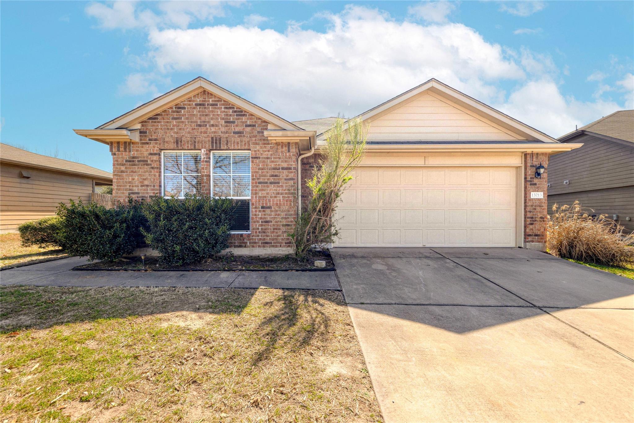Listing photo 1 of 13213  Forest Sage St